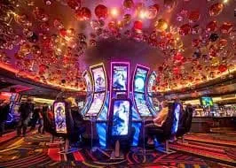 77pk Live Tables, Slots and Sports Betting in One Place